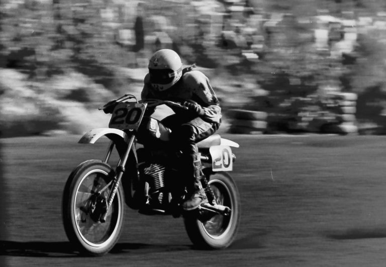 1980 Mr Motocross Amaroo Park Robert Beatle Bailey on Husqvarna 390 - By Peter Kitchingman